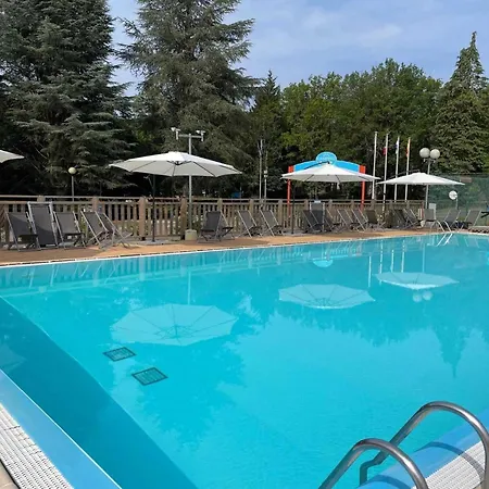 4 Etoiles - Piscine - Ef0iia Proissans